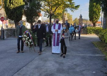 Povodom blagdana Svi sveti položeni vijenci na Gradskom groblju Kastav